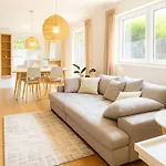 Ruhetraum 80 - Helles Design-apartment Mit Terrasse Parkplatz & Self-check-in *